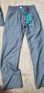 FIGS Petite Kade cargo scrub pant